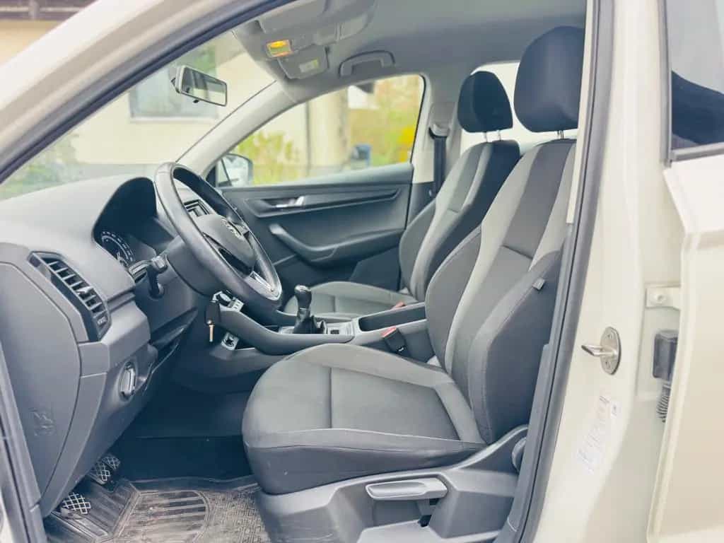 Skoda Karoq Active CarPlay DAB AHK 09/2019-photo-19