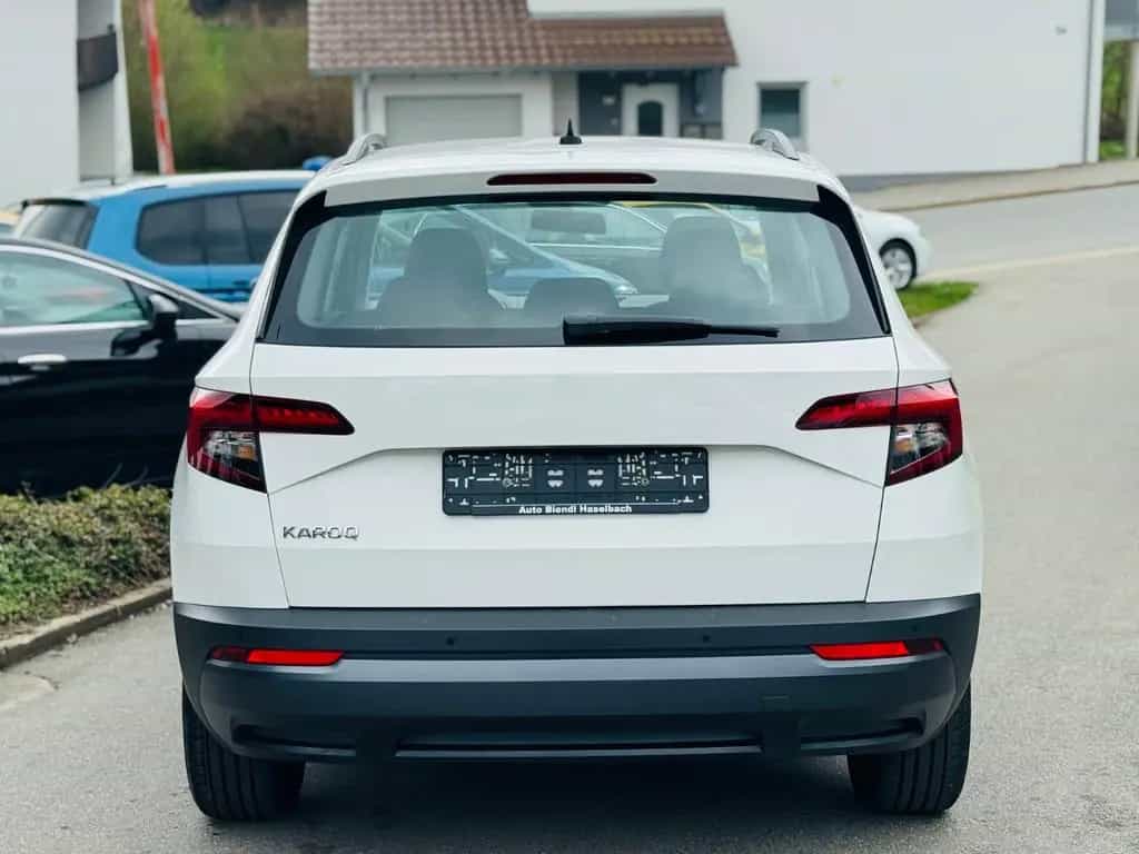 Skoda Karoq Active CarPlay DAB AHK 09/2019-photo-5