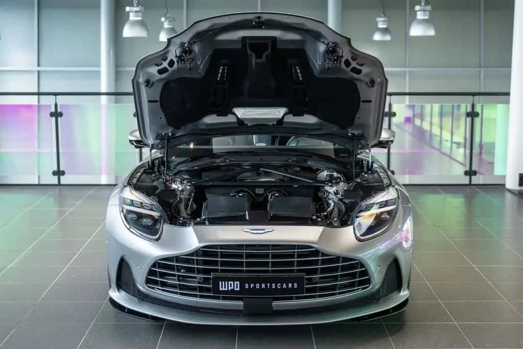 Aston Martin DB12 4.0 V8 05/2024-photo-13