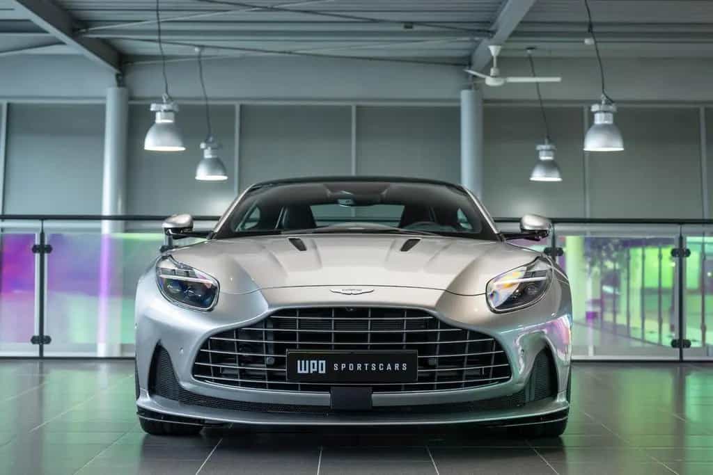 Aston Martin DB12 4.0 V8 05/2024-photo-2