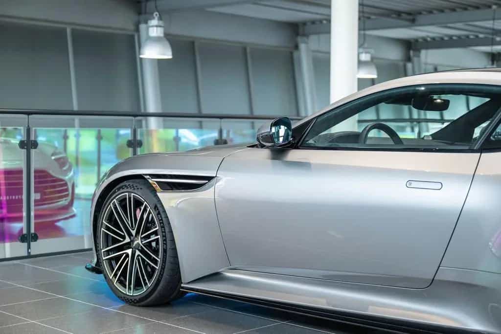 Aston Martin DB12 4.0 V8 05/2024-photo-21