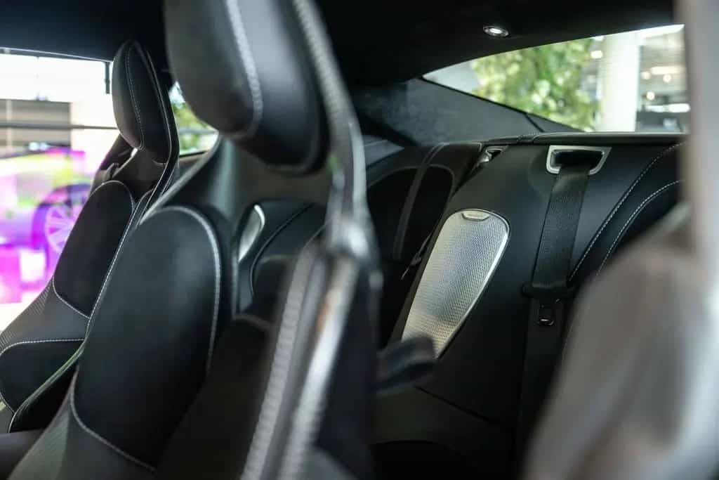 Aston Martin DB12 4.0 V8 05/2024-photo-26