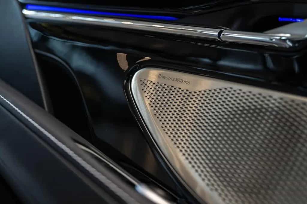 Aston Martin DB12 4.0 V8 05/2024-photo-29
