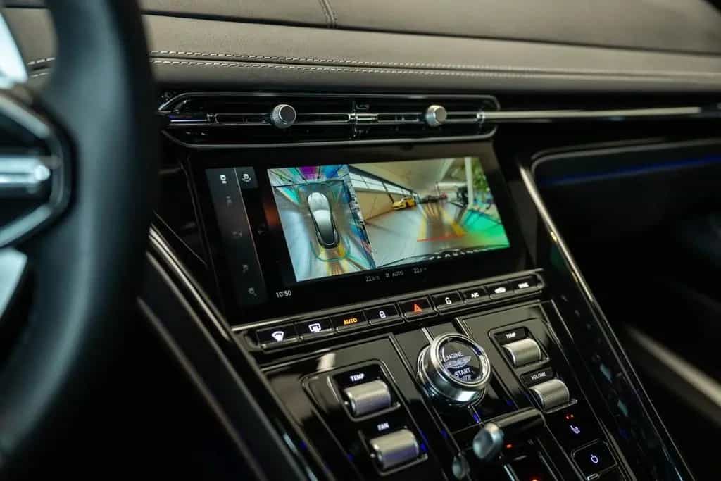 Aston Martin DB12 4.0 V8 05/2024-photo-33