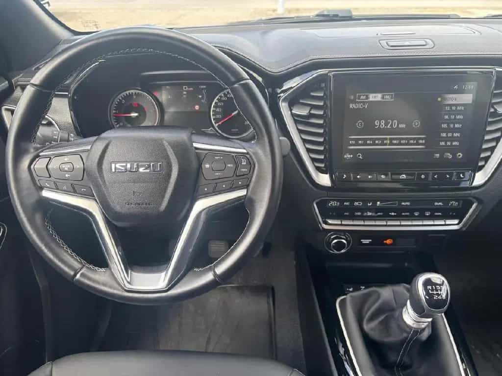 Isuzu D-Max Double Cab 4WD V-CROSS 03/2024-photo-11