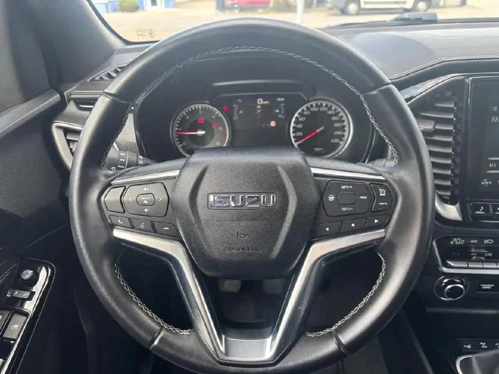 Isuzu D-Max Double Cab 4WD V-CROSS 03/2024-photo-12