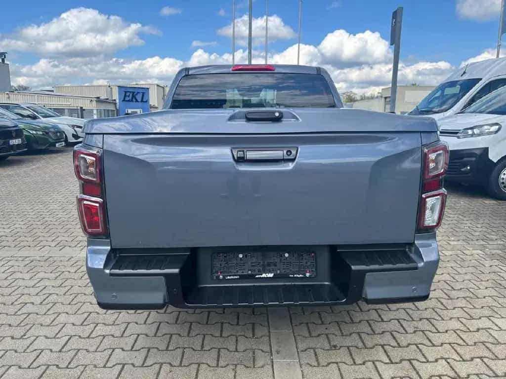 Isuzu D-Max Double Cab 4WD V-CROSS 03/2024-photo-3