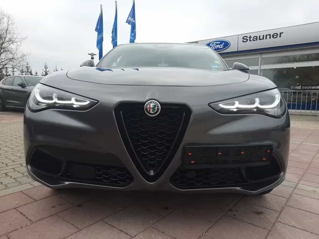 Alfa Romeo Stelvio 2.2 JTDM Veloce Q4 Matrix DAB Kamera 05/2024-photo-1