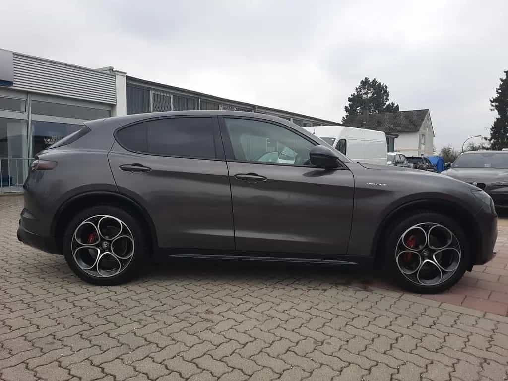 Alfa Romeo Stelvio 2.2 JTDM Veloce Q4 Matrix DAB Kamera 05/2024-photo-3