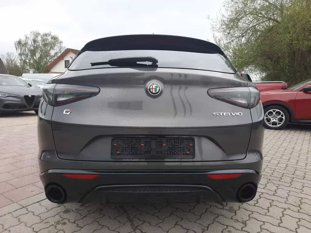 Alfa Romeo Stelvio 2.2 JTDM Veloce Q4 Matrix DAB Kamera 05/2024-photo-5