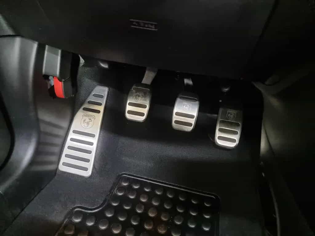 Abarth 595 Turismo Sport LED Navi Klima Leder 1.Hand 09/2021-photo-12