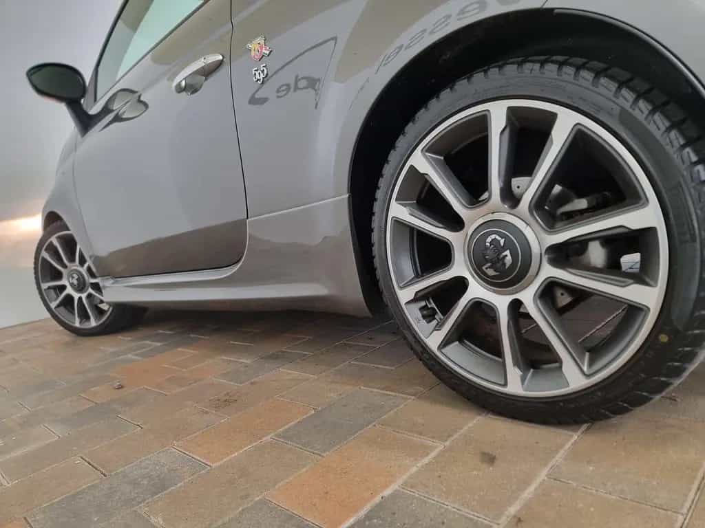 Abarth 595 Turismo Sport LED Navi Klima Leder 1.Hand 09/2021-photo-3