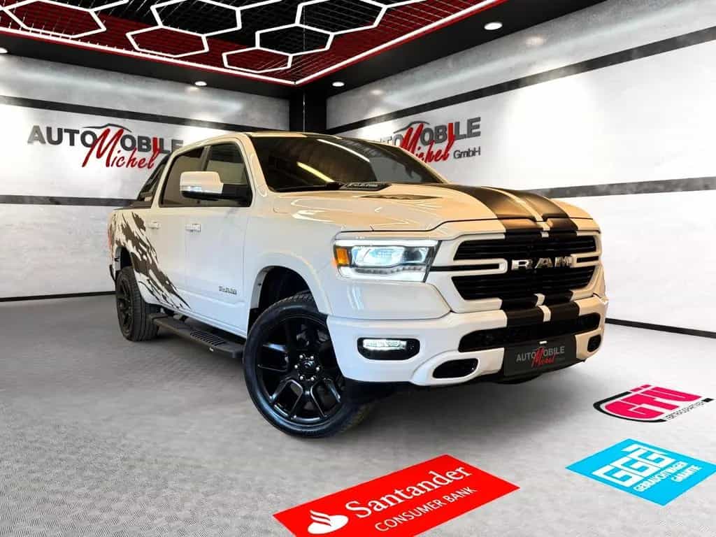 Dodge RAM 1500 5.7 Laramie / 4x4 / eTorque / LED 07/2021-photo-0