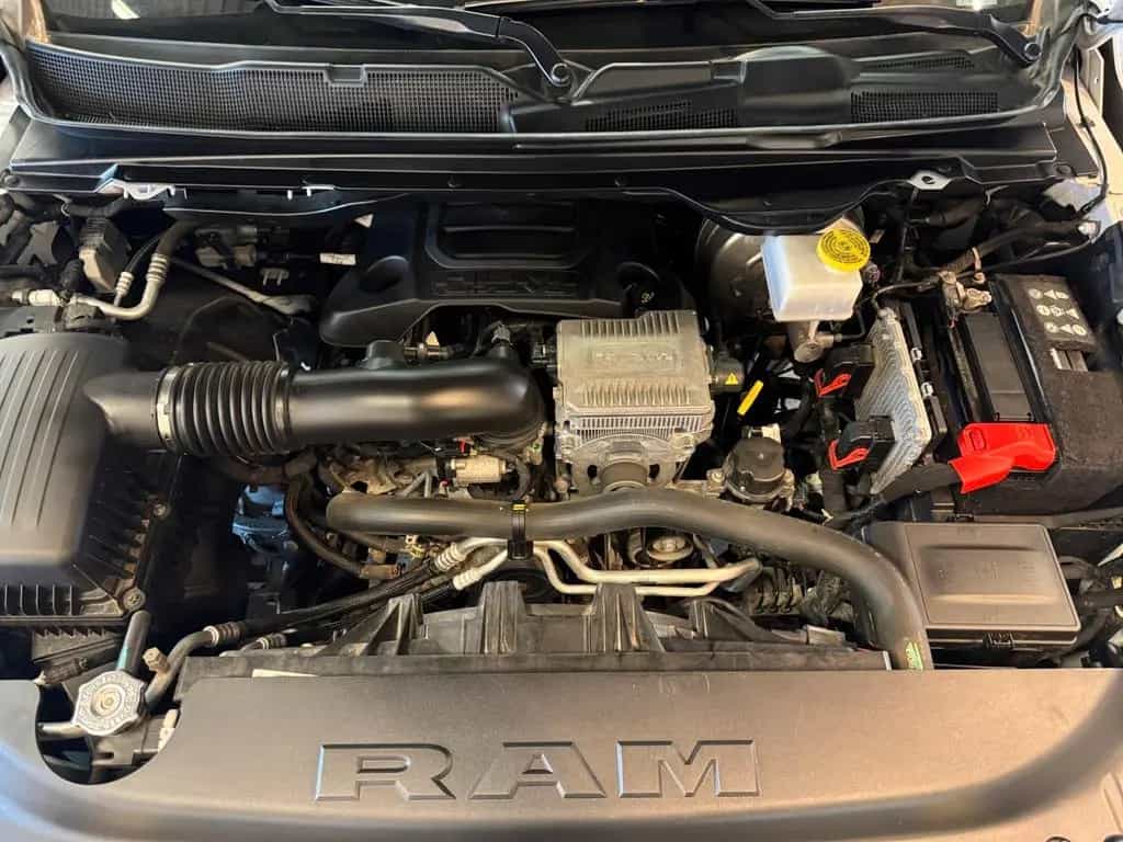 Dodge RAM 1500 5.7 Laramie / 4x4 / eTorque / LED 07/2021-photo-10