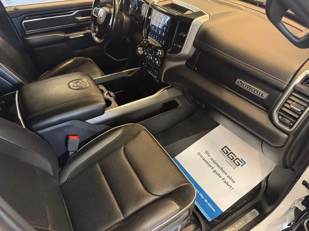 Dodge RAM 1500 5.7 Laramie / 4x4 / eTorque / LED 07/2021-photo-14