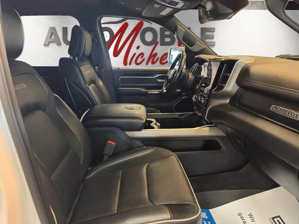 Dodge RAM 1500 5.7 Laramie / 4x4 / eTorque / LED 07/2021-photo-15