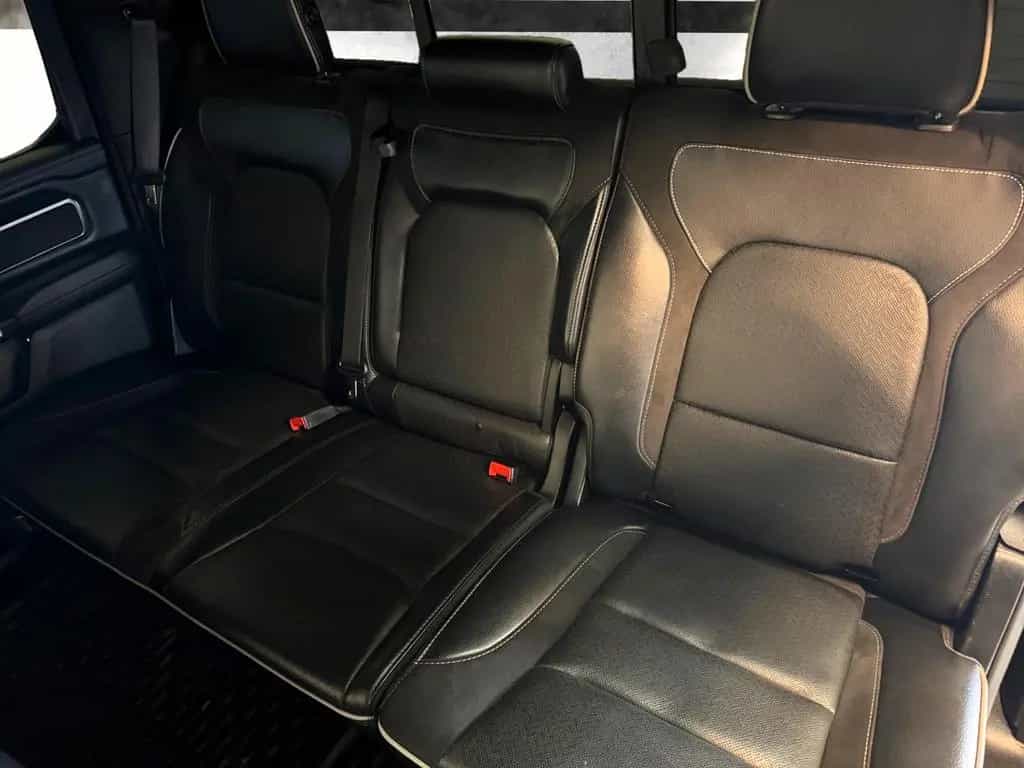 Dodge RAM 1500 5.7 Laramie / 4x4 / eTorque / LED 07/2021-photo-17