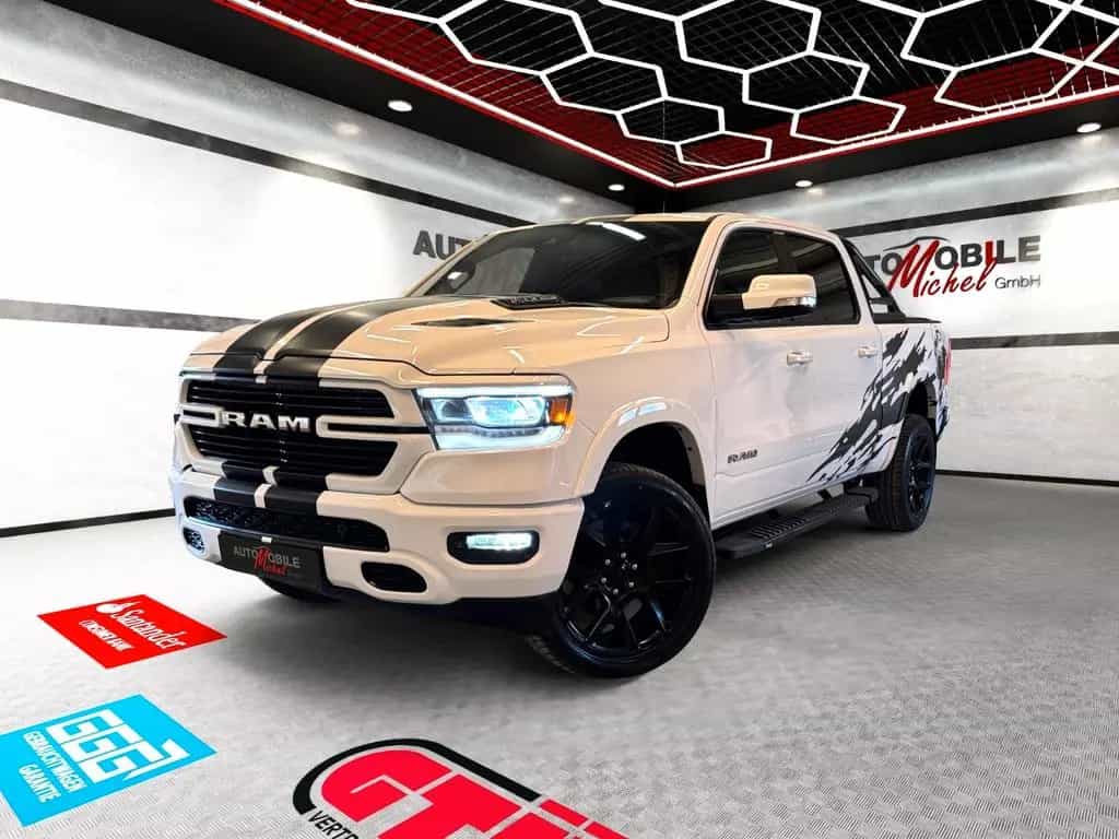 Dodge RAM 1500 5.7 Laramie / 4x4 / eTorque / LED 07/2021-photo-3