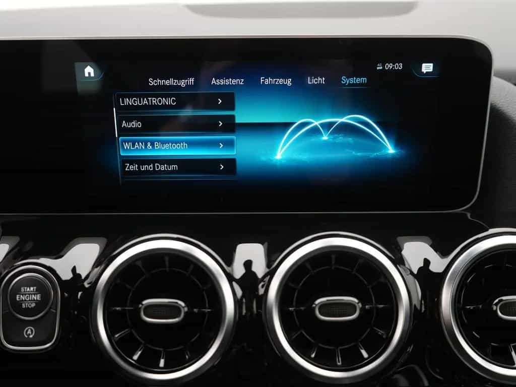 Mercedes-Benz B-Class 200 AMG-Line,LED,PANO,AHK,APP,KAM,SHZ,NAV,TEMP 03/2019-photo-17