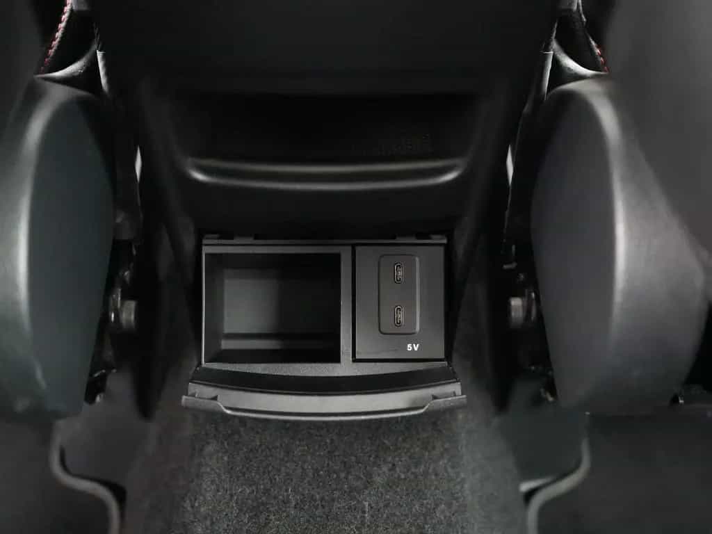 Mercedes-Benz B-Class 200 AMG-Line,LED,PANO,AHK,APP,KAM,SHZ,NAV,TEMP 03/2019-photo-29