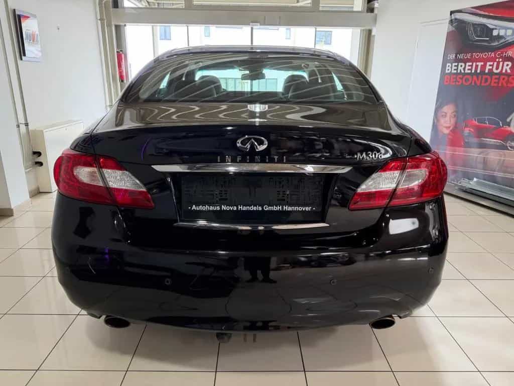 Infiniti M30 30d V6 S*TÜV10-27*AHK*KEYGO*KAMERA*SCHIEBDCH 03/2011-photo-4