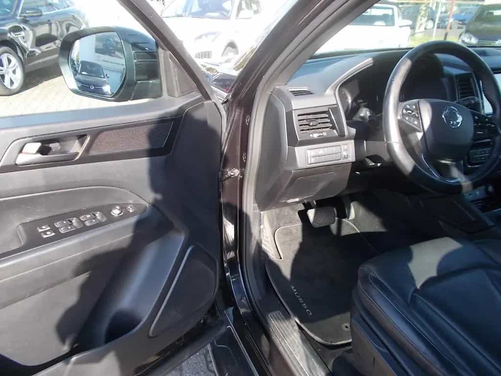 Ssangyong MUSSO Sapphire, 4WD, Hardtop, Alu 18" Leder 10/2020-photo-17