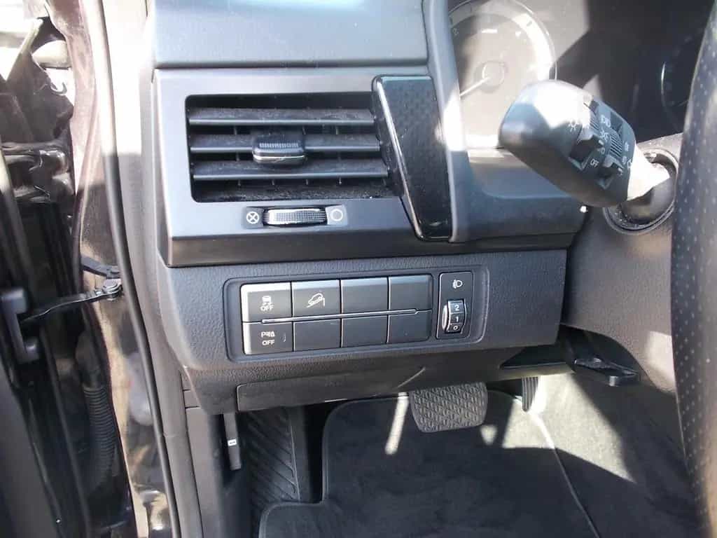 Ssangyong MUSSO Sapphire, 4WD, Hardtop, Alu 18" Leder 10/2020-photo-20