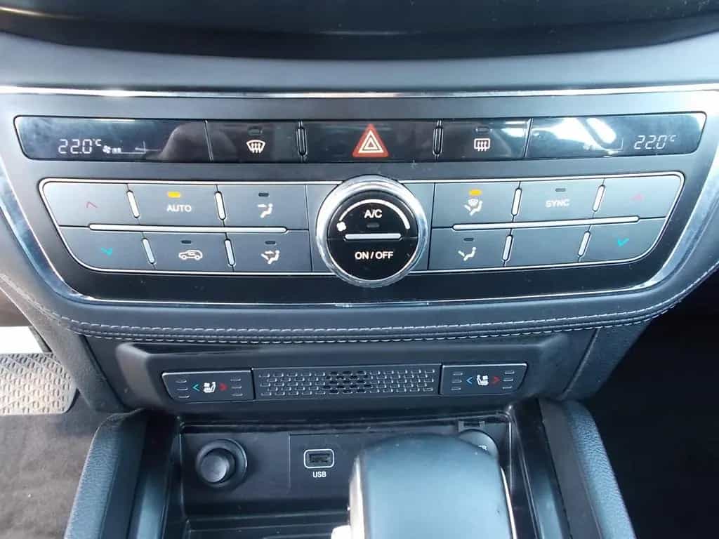 Ssangyong MUSSO Sapphire, 4WD, Hardtop, Alu 18" Leder 10/2020-photo-30