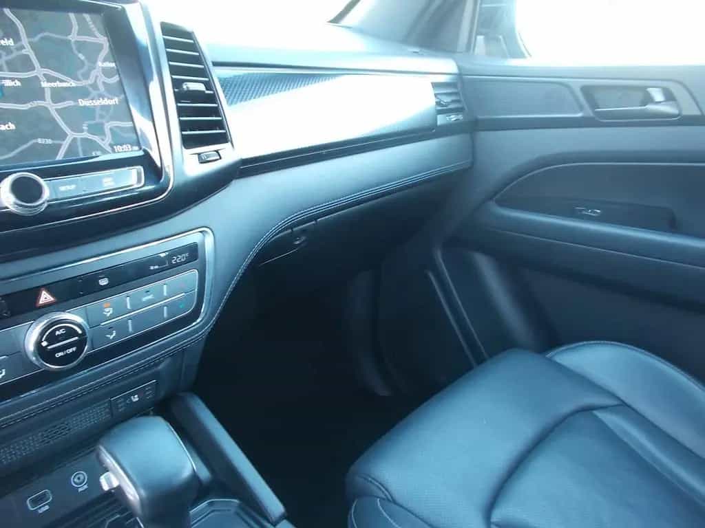 Ssangyong MUSSO Sapphire, 4WD, Hardtop, Alu 18" Leder 10/2020-photo-32