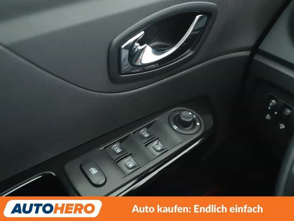Renault Captur 1.2 TCe Luxe*NAVI*TEMPO*PDC*SHZ*KLIMA* 02/2015-photo-24