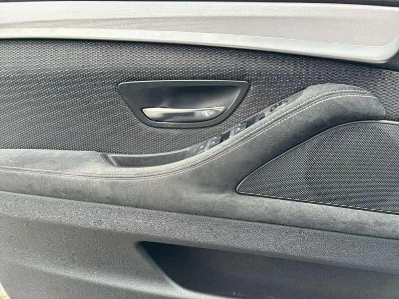 BMW 5 Series 520d Touring M Sportpaket *NaviProf..AHK.PDC* 01/2017-photo-9
