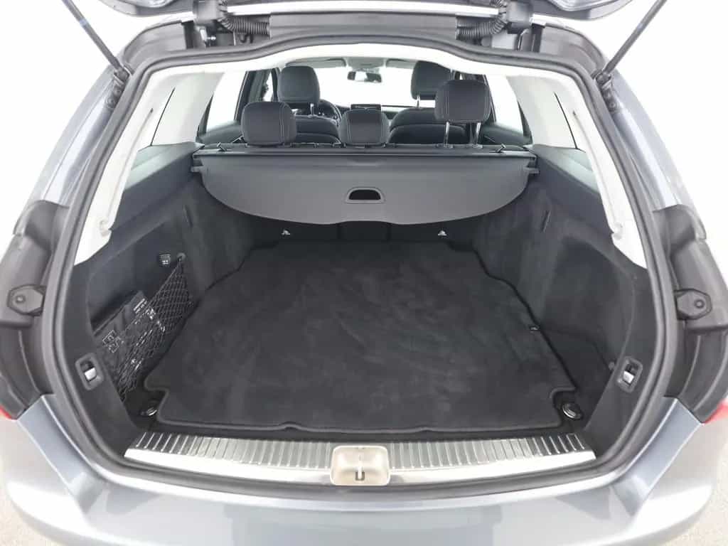Mercedes-Benz C-Class 200 d T Comand LED Sitzhz PDC Metallic 08/2018-photo-11