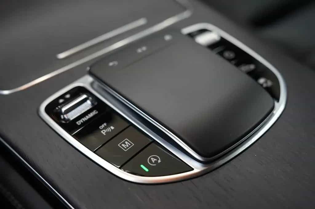 Mercedes-Benz GLC 200 4M*AMG-LINE*NIGHT*LEDER*NAVI*LED*1.HAND* 07/2020-photo-18