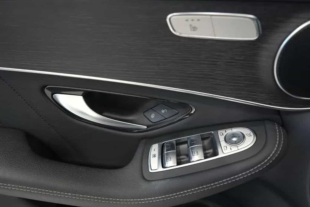 Mercedes-Benz GLC 200 4M*AMG-LINE*NIGHT*LEDER*NAVI*LED*1.HAND* 07/2020-photo-20