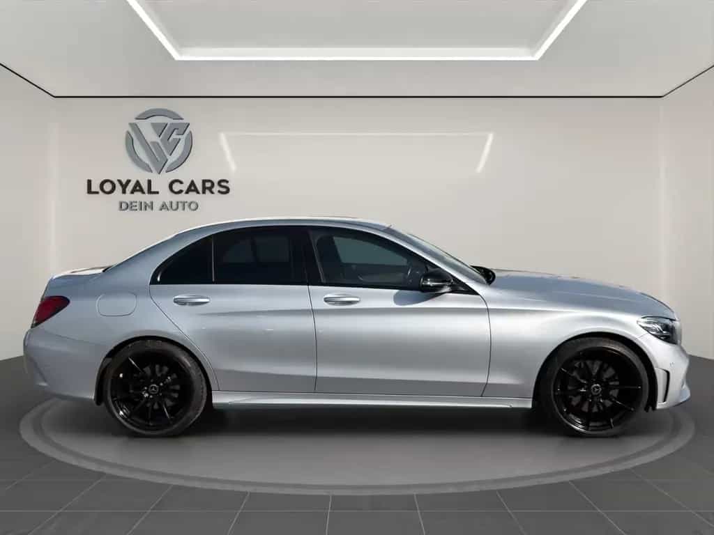 Mercedes-Benz C 300 d Lim*AMG*NIGHT*Burmester*LED*KAMERA*AMBIE 05/2019-photo-4
