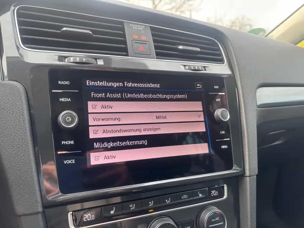 Volkswagen Golf VII 1.0 TSI Comfortline BMT*PANO/STANDHEIZ. 02/2019-photo-22