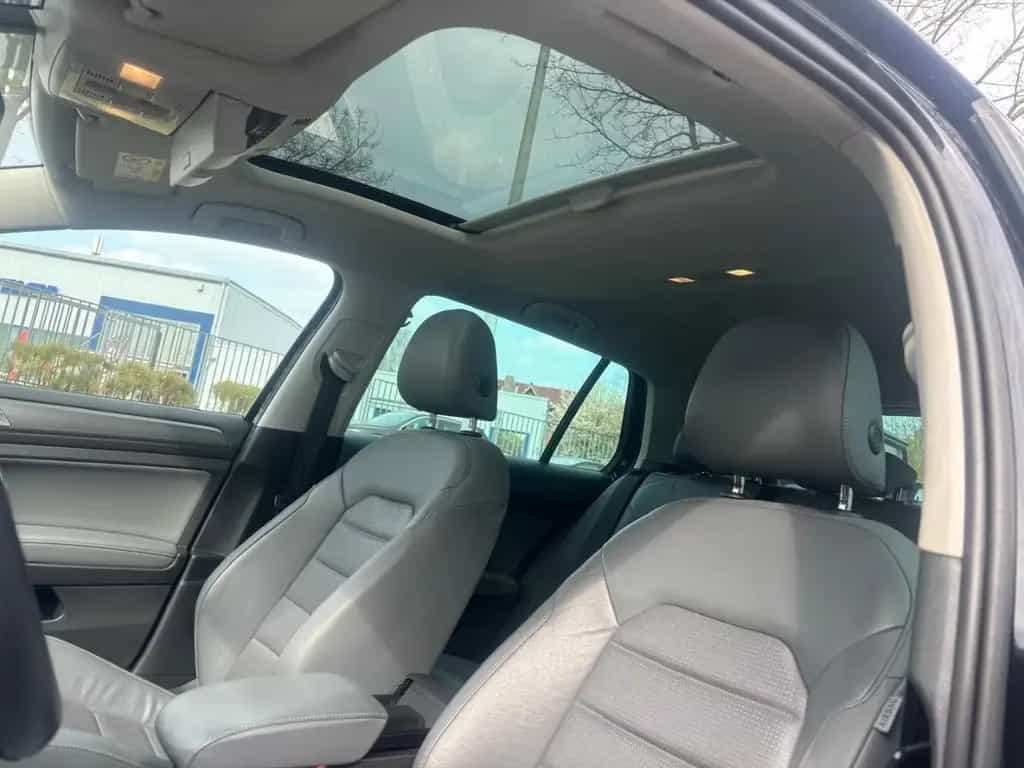 Volkswagen Golf VII 1.0 TSI Comfortline BMT*PANO/STANDHEIZ. 02/2019-photo-24