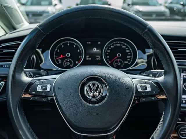 Volkswagen Golf Highline 1.4 TSI DSG *LEDER*KAM*XENON*NAV* 09/2012-photo-23