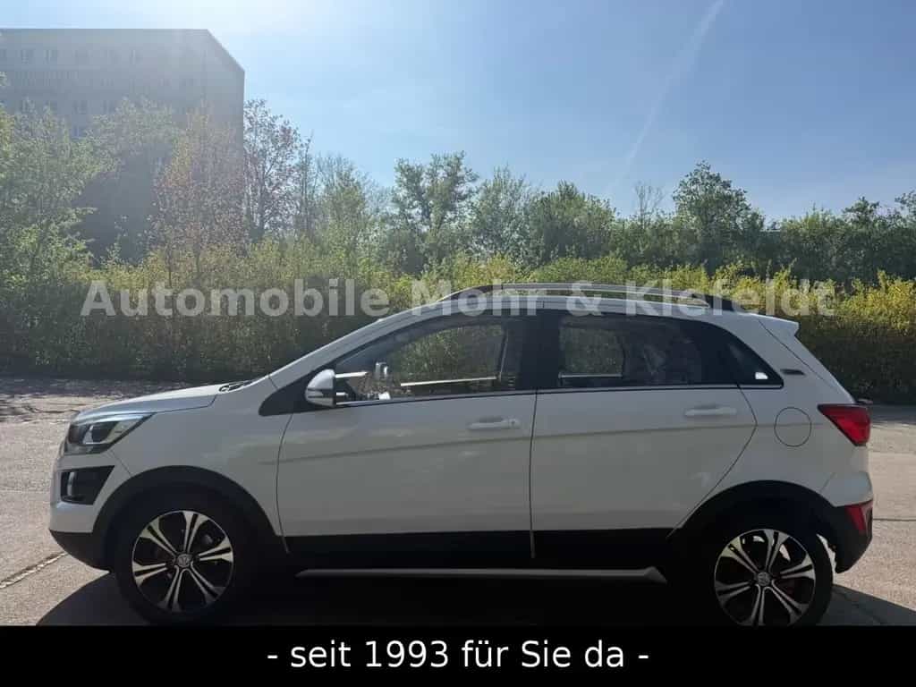 BAIC Senova X25 Automatik*SCHIEBEDACH*PHONE*CAM* 05/2018-photo-2