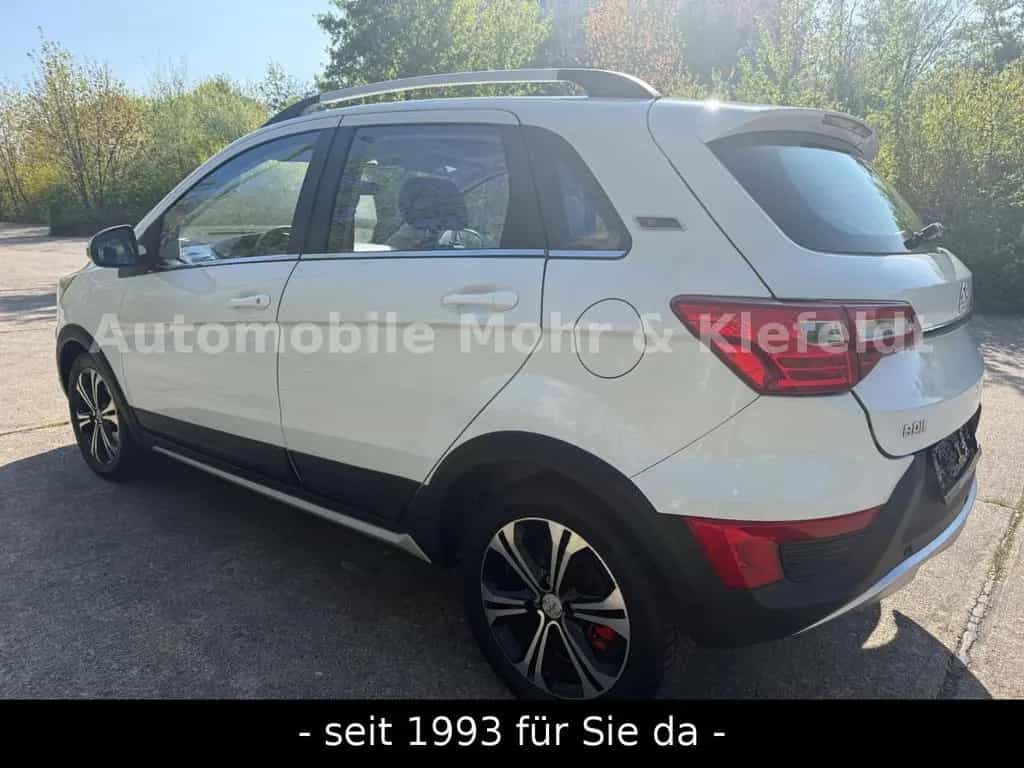 BAIC Senova X25 Automatik*SCHIEBEDACH*PHONE*CAM* 05/2018-photo-3