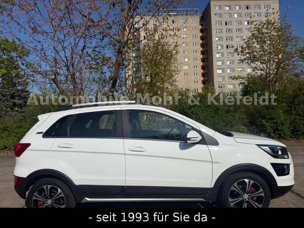BAIC Senova X25 Automatik*SCHIEBEDACH*PHONE*CAM* 05/2018-photo-6