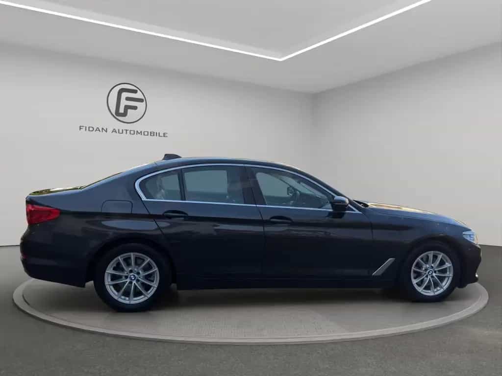 BMW 520 d Lim. xDrive*Display-Key*LED*Kamera*Ambiente 06/2019-photo-5
