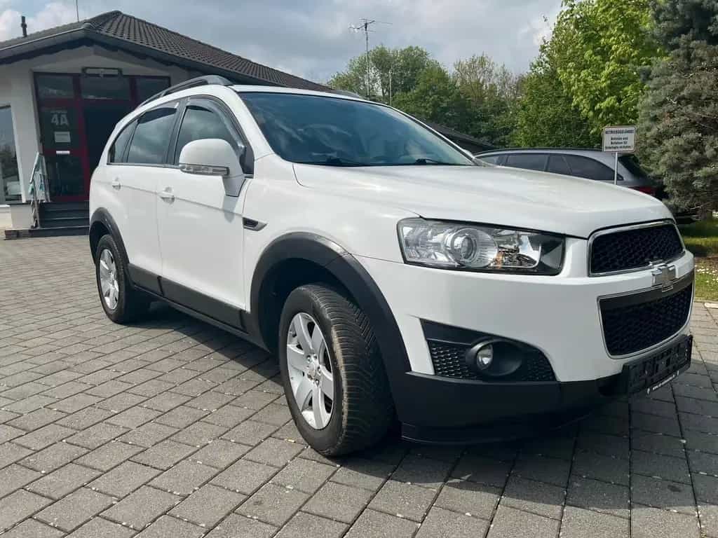 Chevrolet Captiva 2.4 LT 2WD 7 Sitze SHD NAVI AHK KAMERA T 03/2013-photo-2