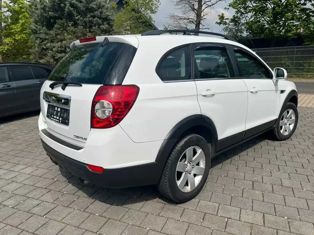 Chevrolet Captiva 2.4 LT 2WD 7 Sitze SHD NAVI AHK KAMERA T 03/2013-photo-4