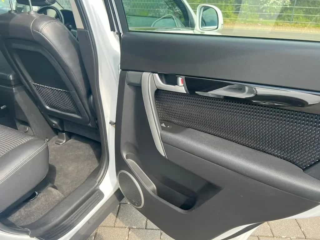 Chevrolet Captiva 2.4 LT 2WD 7 Sitze SHD NAVI AHK KAMERA T 03/2013-photo-9