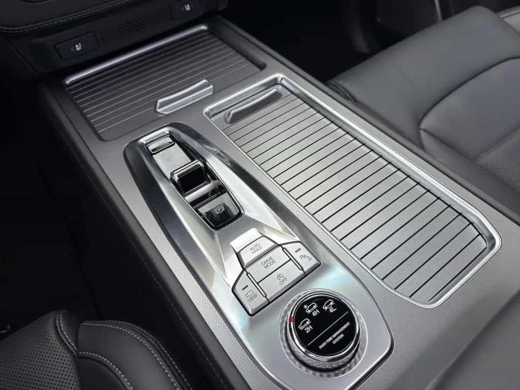 KGM Rexton 2.2 e-XDi AT AWD Blackline *360°/Navi* null-photo-23