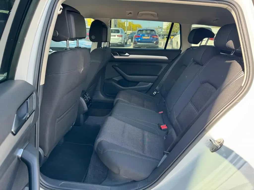 Volkswagen Passat Variant 1.4 TSI"DSG"Comfortline"MASSAGE" 11/2017-photo-17