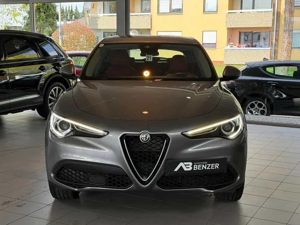 Alfa Romeo Stelvio Super Q4/BI-XENON/PDC/AUTOMATIK/SPURHALT 05/2020-photo-3