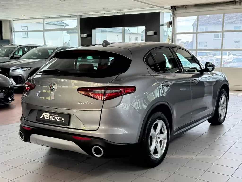 Alfa Romeo Stelvio Super Q4/BI-XENON/PDC/AUTOMATIK/SPURHALT 05/2020-photo-7