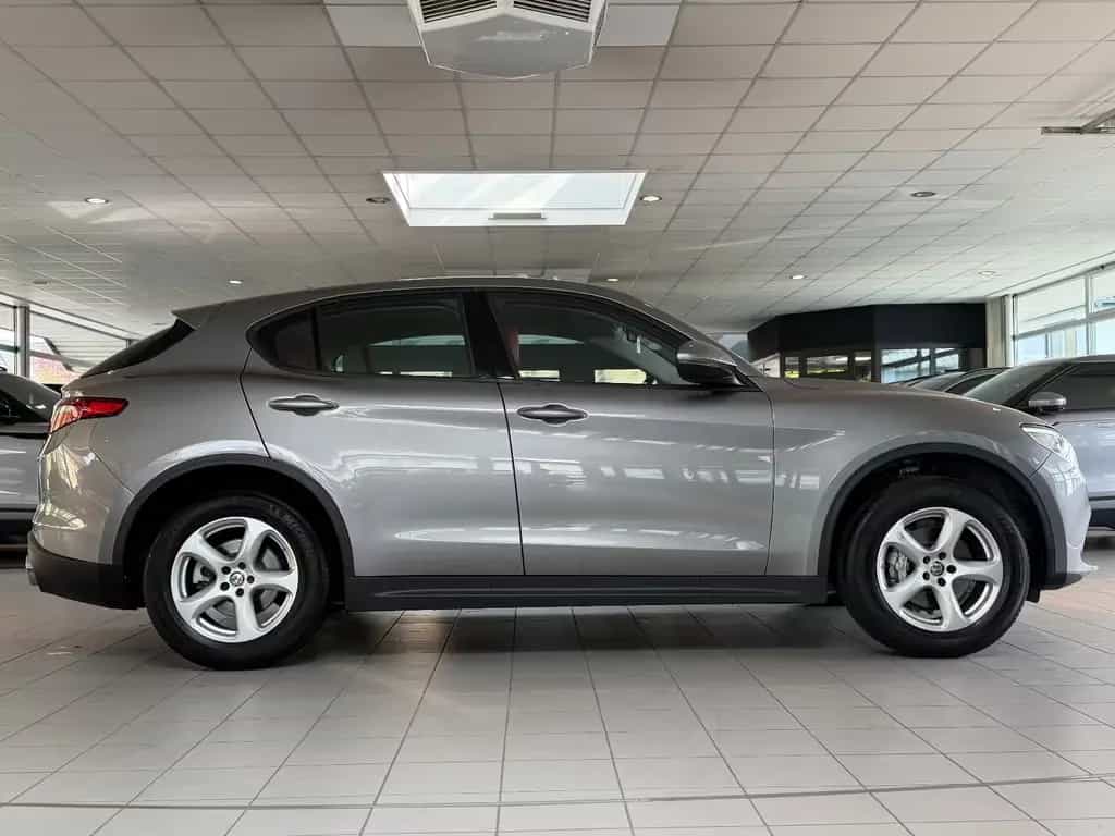 Alfa Romeo Stelvio Super Q4/BI-XENON/PDC/AUTOMATIK/SPURHALT 05/2020-photo-8